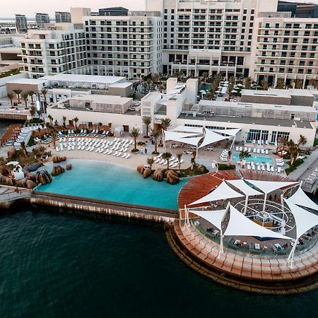 Отель Hilton Abu Dhabi Yas Island Экстерьер фото